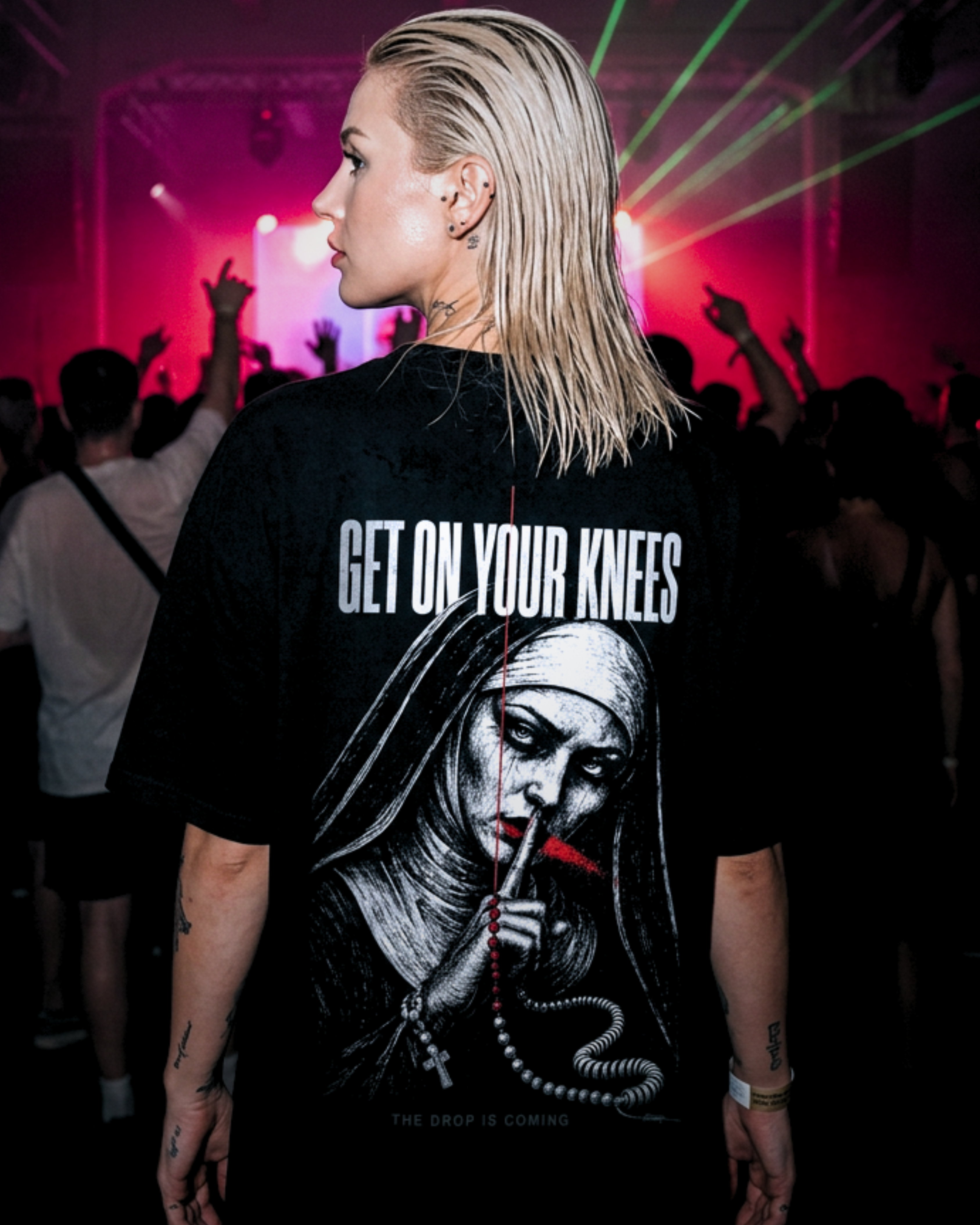 GET ON YOUR KNEES - OVERSIZED SHIRT
