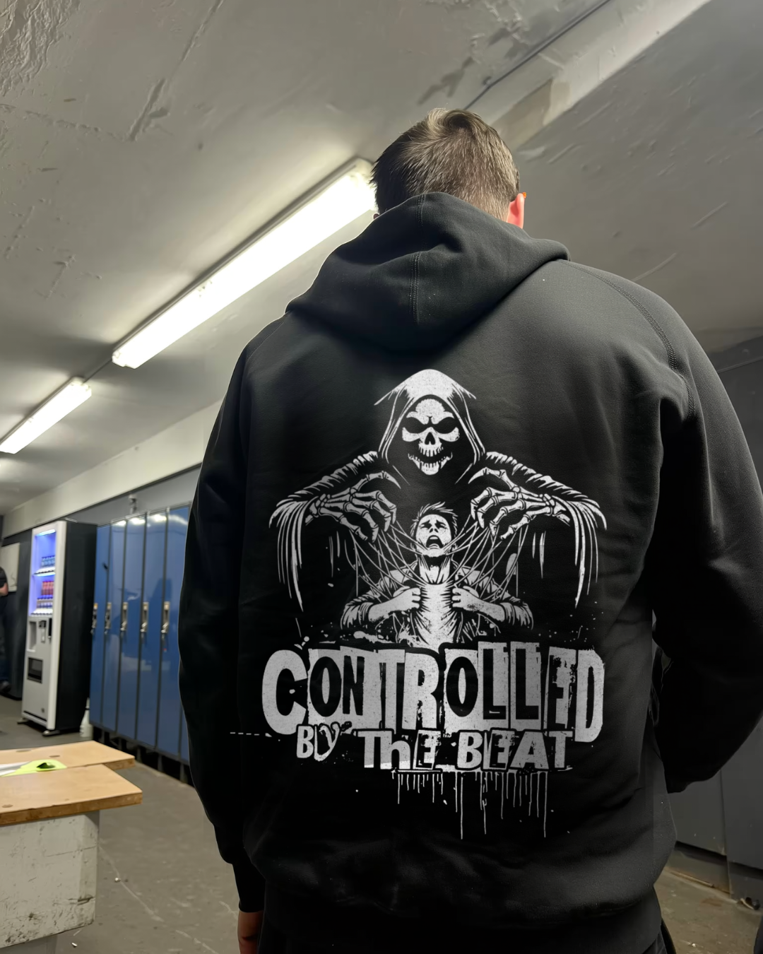 Controlled by the beat - Oversized Hoodie