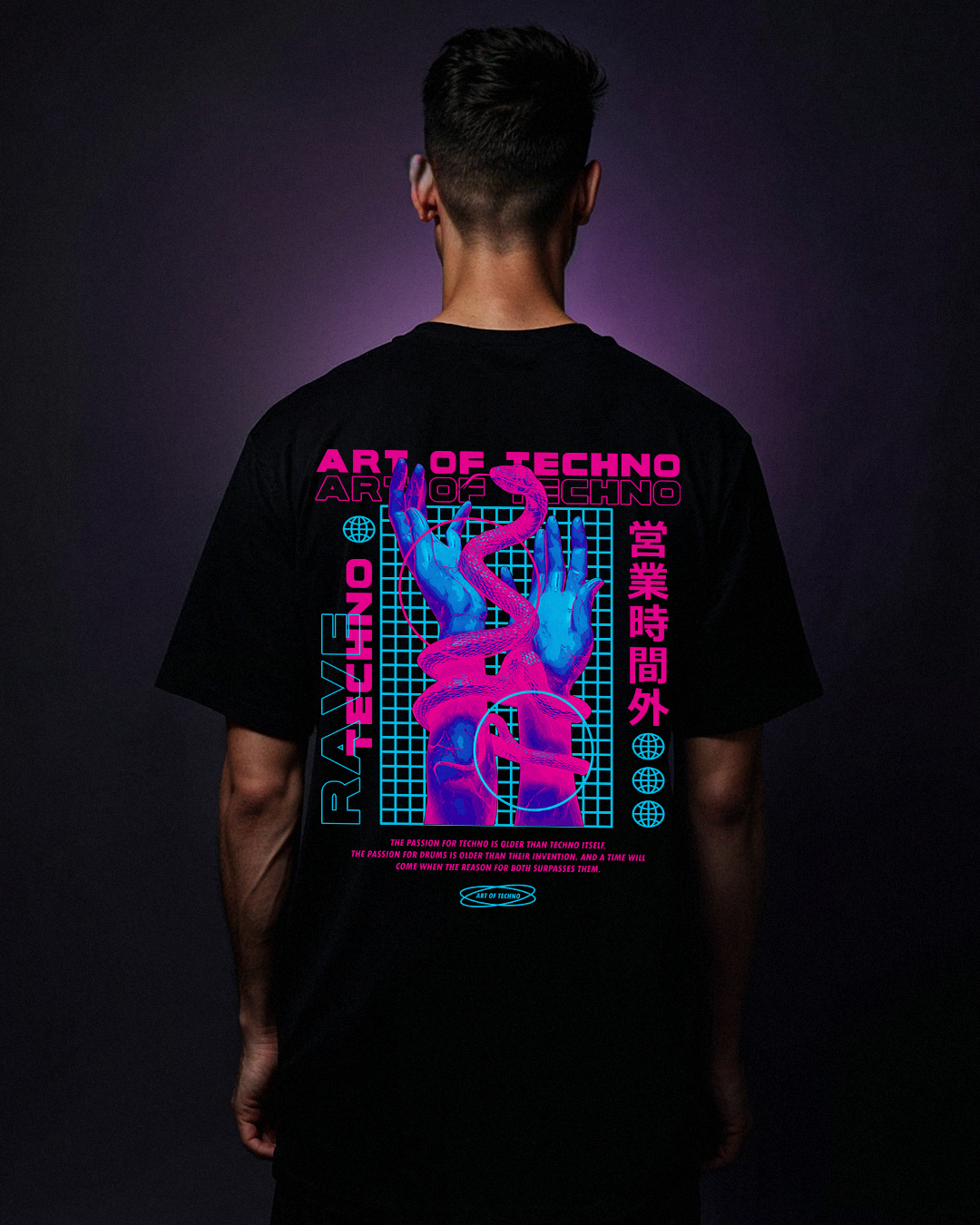 Camiseta extragrande con parche trasero Live The Art Of Techno