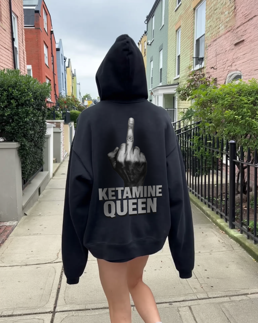 QUEEN - OVERSIZED HOODIE